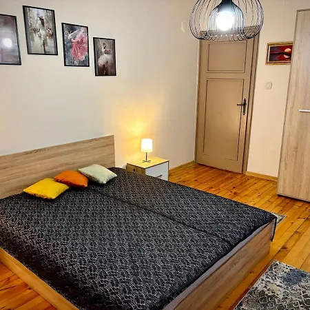 просторен и уютен двустаен в долен лозенец - кварталът на артистите Apartment