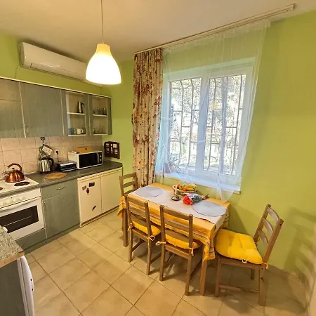 просторен и уютен двустаен в долен лозенец - кварталът на артистите