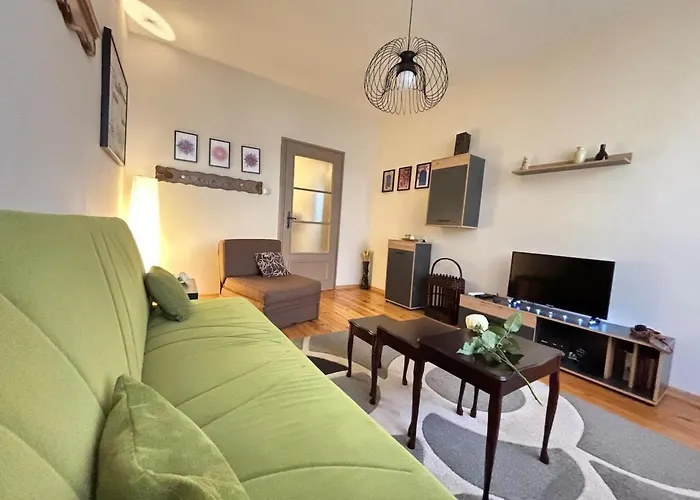 просторен и уютен двустаен в долен лозенец - кварталът на артистите