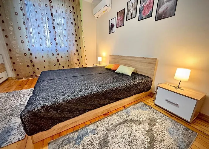 просторен и уютен двустаен в долен лозенец - кварталът на артистите דירה *