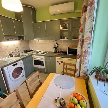 просторен и уютен двустаен в долен лозенец - кварталът на артистите